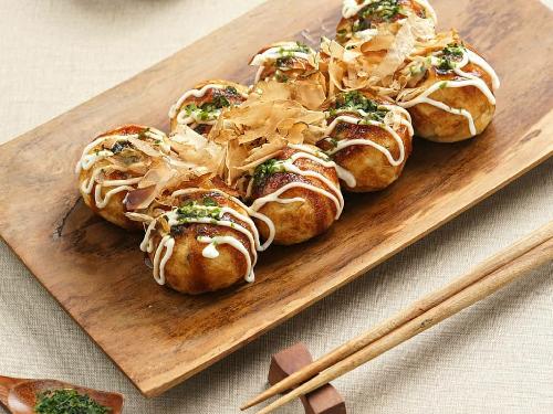 Takoyaki Tajum: Gigitan Jepang yang Menggoda di Jantung Cilacap